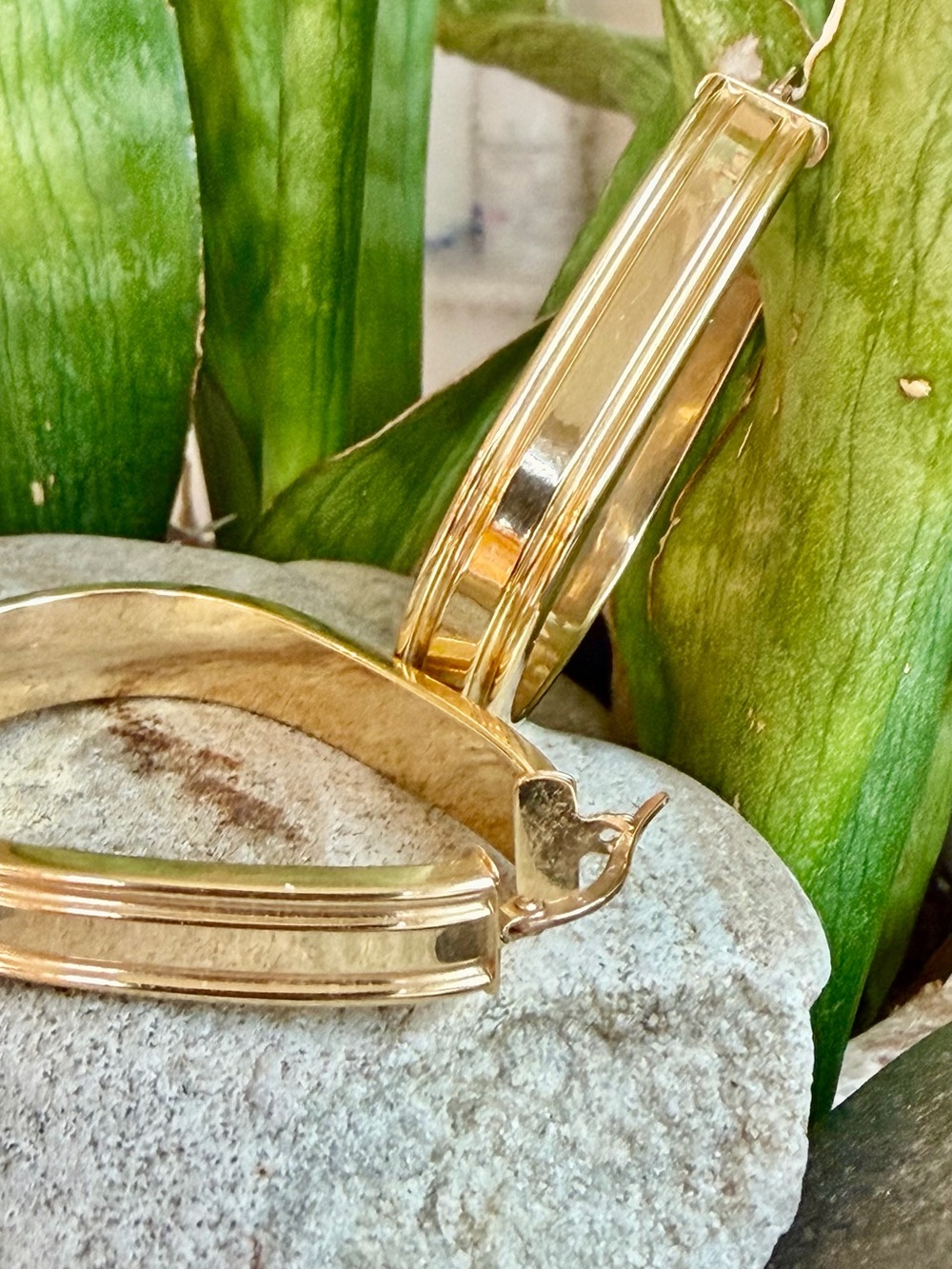14k gold hoop earrings - Picture 2 of 8